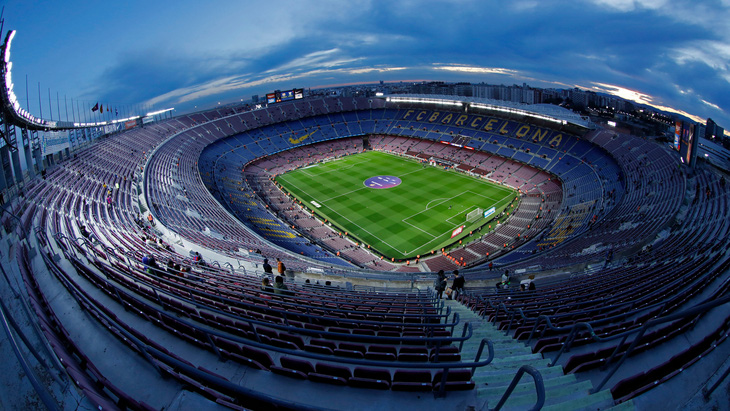 Lần đầu trong lịch sử Barca bán tên sân Nou Camp - Ảnh 1.