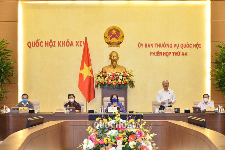 Chủ tịch Quốc hội Nguyễn Thị Kim Ngân: Đọc dự luật về bỏ sổ hộ khẩu, tôi rất mừng - Ảnh 1.