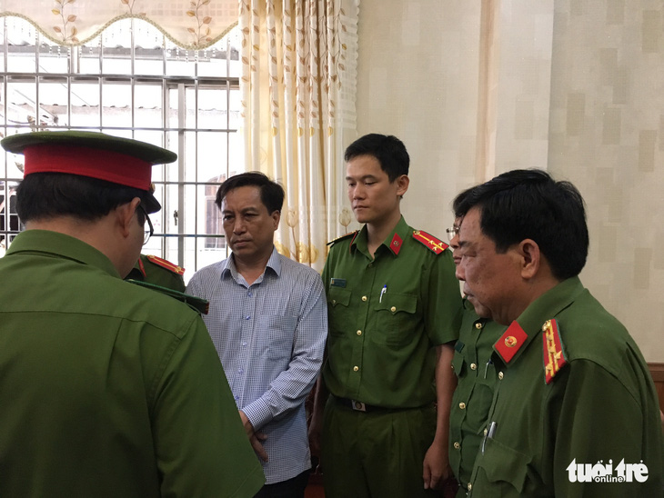 Phó bí thư Tỉnh ủy Trà Vinh bị đề nghị kiểm điểm trách nhiệm vì để xảy ra trục lợi chính sách - Ảnh 1.