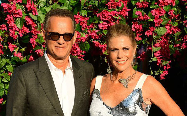 Vợ chồng Tom Hanks hiến huyết tương tạo vắc-xin chống corona