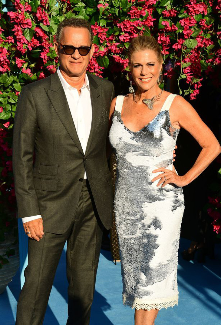 Vợ chồng Tom Hanks hiến huyết tương tạo vắc-xin chống corona - Ảnh 1.