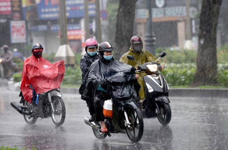 TP.HCM và Nam Bộ đề phòng lốc sét, gió giật - Ảnh 1.