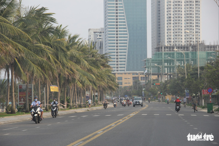 Khu du lịch, khách sạn tại Đà Nẵng đều giảm giá khủng để kéo khách - Ảnh 2.