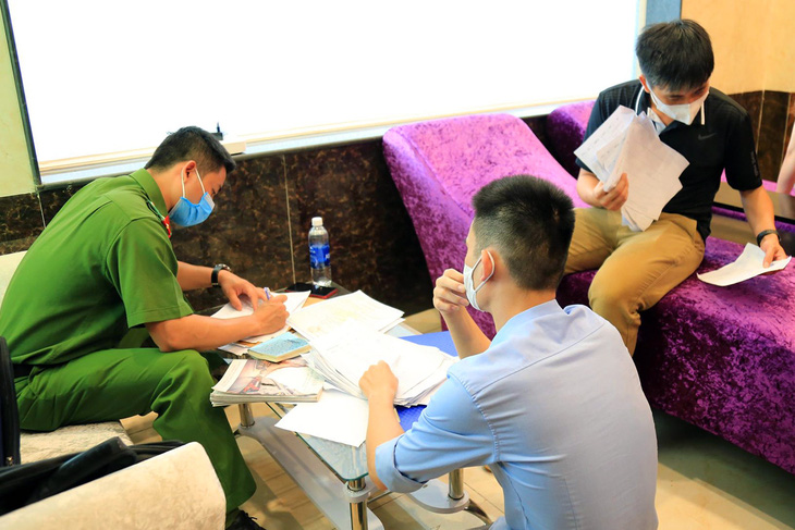Cơ sở massage kích dục ở Đồng Nai vẫn hoạt động bất chấp lệnh cấm - Ảnh 1.