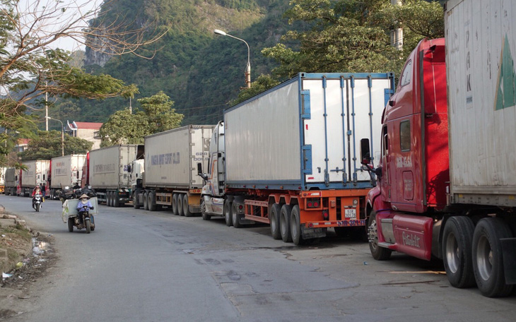 Hàng xuất khẩu lại ùn tắc tại cửa khẩu Lạng Sơn