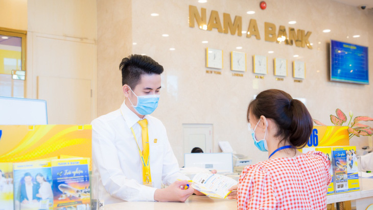 Nam A Bank tặng 2 phòng cách ly áp lực âm và 40 giường y tế - Ảnh 2.