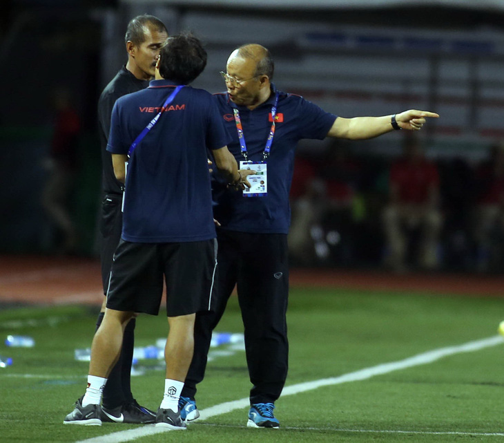 AFF Cup 2020: Ông Park có thể mất quyền chỉ đạo tuyển Việt Nam - Ảnh 1.