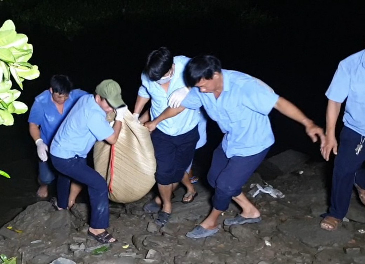 Học sinh lớp 8 chết đuối khi tắm sông Sài Gòn - Ảnh 1.