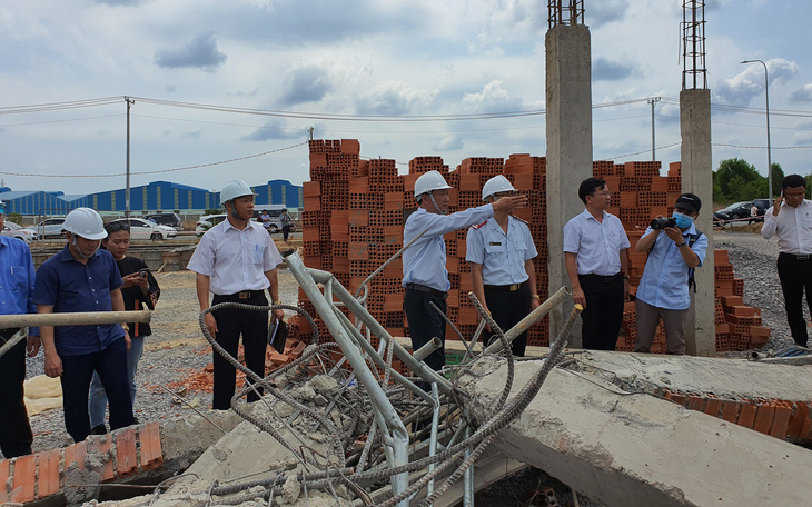 Khởi tố, tạm giam giám đốc thi công để xảy ra vụ sập tường ở Đồng Nai