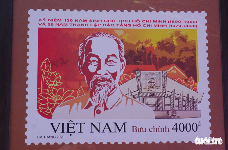 Phát hành bộ tem đặc biệt kỷ niệm 130 năm ngày sinh Bác Hồ - Ảnh 2.