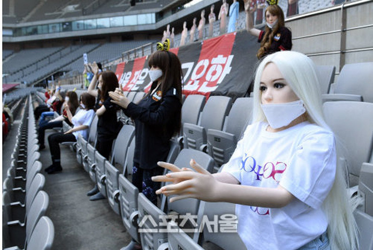 Chùm ảnh K-League sử dụng Búp bê bơm hơi để khán đài không...quá lạnh  - Ảnh 5.
