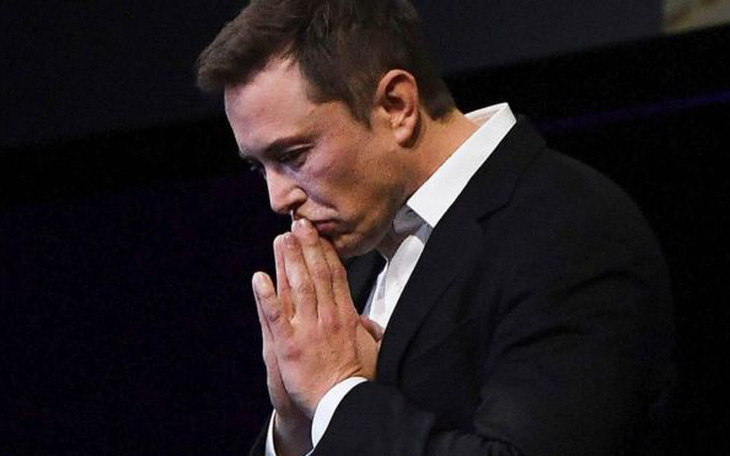 Chỉ một dòng tweet của tỉ phú Elon Musk thổi bay 15 tỉ USD của Tesla