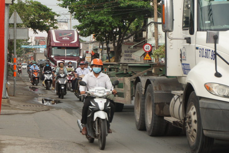 Nêu tên những công trình giao thông cửa ngõ TP.HCM tiến độ rất chậm - Ảnh 1.