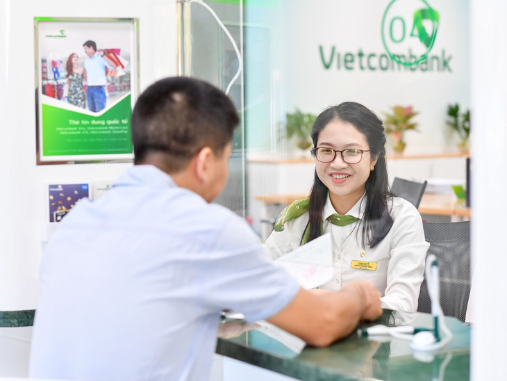 Vietcombank giảm đồng loạt lãi vay giai đoạn 3 cho khách hàng cá nhân - Ảnh 1.