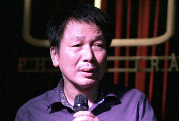Nhạc sĩ Phú Quang bệnh nặng phải nằm viện, dùng máy thở nhiều ngày nay - Ảnh 1.