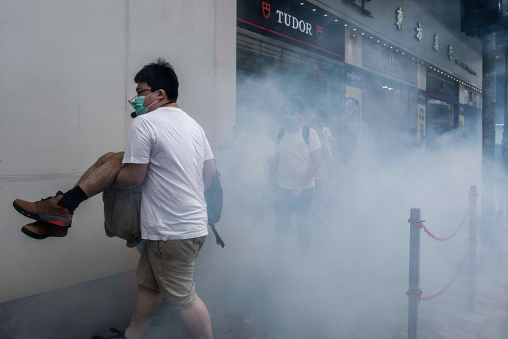 Cảnh sát Hong Kong: Không tha thứ những kẻ bạo loạn - Ảnh 2.