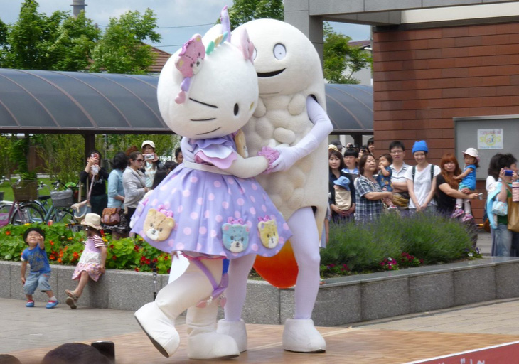 Linh vật kỳ quái Nhật Bản: Người lớn thích, trẻ em khóc thét sợ hãi - Ảnh 3.