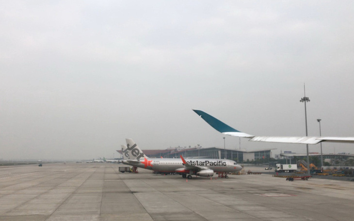 Một trong hai đường băng sân bay Tân Sơn Nhất sẽ dừng hoạt động để sửa trong 6 tháng