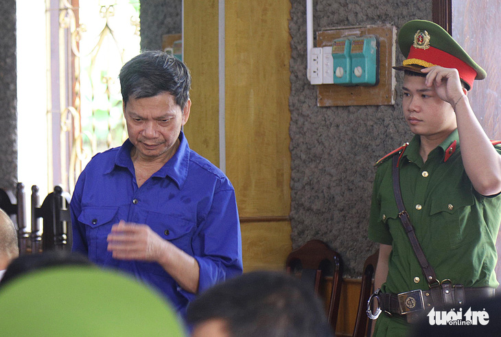 Gian lận điểm thi ở Sơn La: cựu phó giám đốc Sở GD-ĐT Sơn La lãnh 9 năm tù - Ảnh 2.