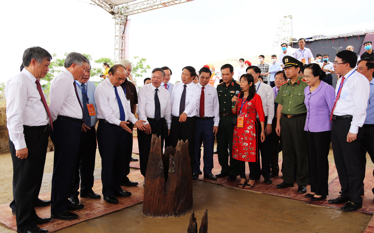Thủ tướng dự lễ thông xe, khởi công loạt dự án trọng điểm tại Hải Phòng - Ảnh 2.