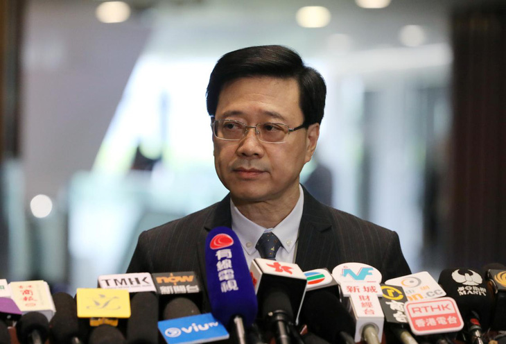 Các quan chức cấp cao Hong Kong chỉ trích ông Trump vì đòi bỏ quy chế đặc biệt - Ảnh 1.