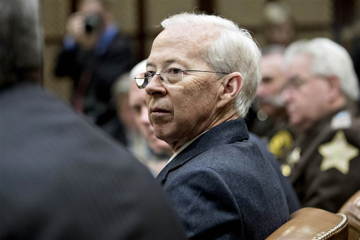 Luật sư trưởng của FBI Dana Boente từ chức - Ảnh 1.