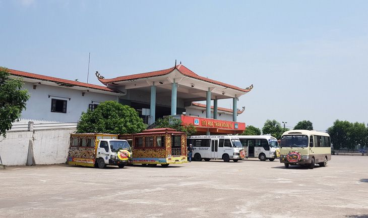 Chủ tịch công ty vận hành nhà tang lễ ở Nam Định bị hoãn xuất cảnh - Ảnh 1.