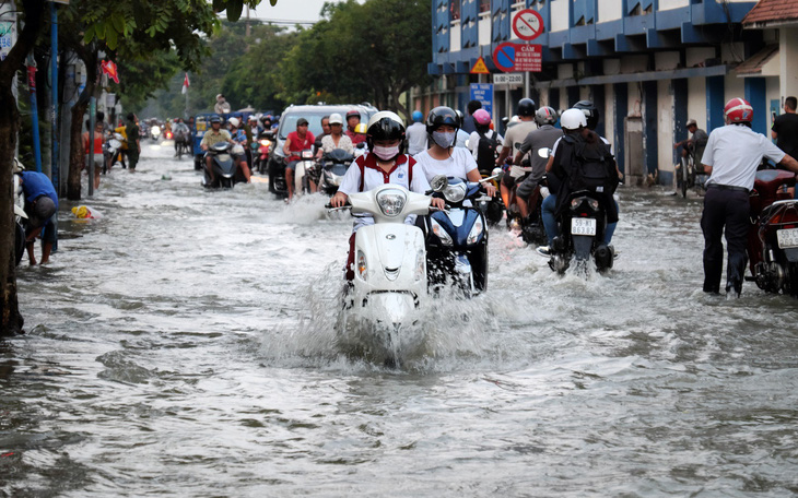 Bệnh sốt xuất huyết: đừng mất cảnh giác khi mùa mưa vào cao điểm