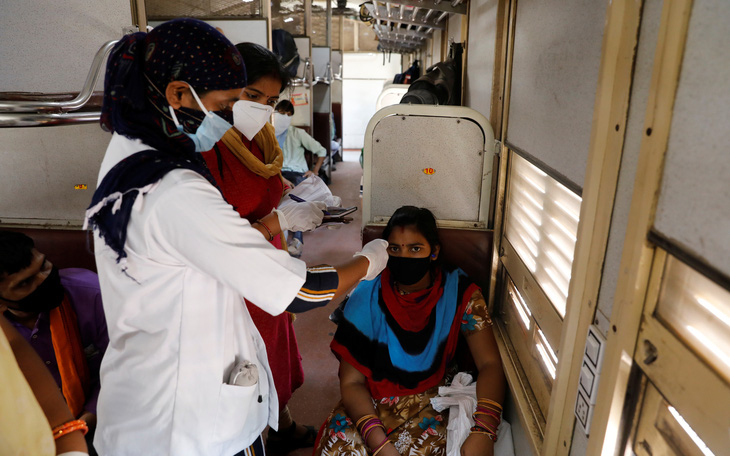 Ấn Độ dùng 500 toa tàu làm bệnh viện dã chiến cho bệnh nhân COVID-19