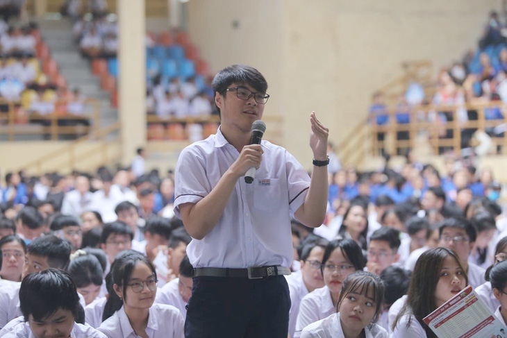 Tư vấn tuyển sinh ngày 14-6: Học phí ngành y dược năm nay tăng bao nhiêu? - Ảnh 3.