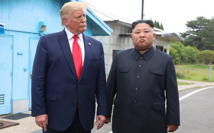 Ông Trump gia hạn thêm 1 năm các biện pháp trừng phạt Triều Tiên