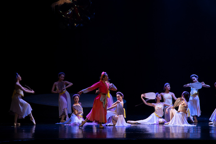 Ballet Kiều đêm công diễn: Ấn tượng nhưng vẫn kỳ vọng chiều sâu hơn - Ảnh 8.