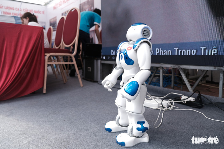 Robot thông minh, thầy đồ cùng dự Ngày hội tư vấn tuyển sinh 2020 - Ảnh 2.