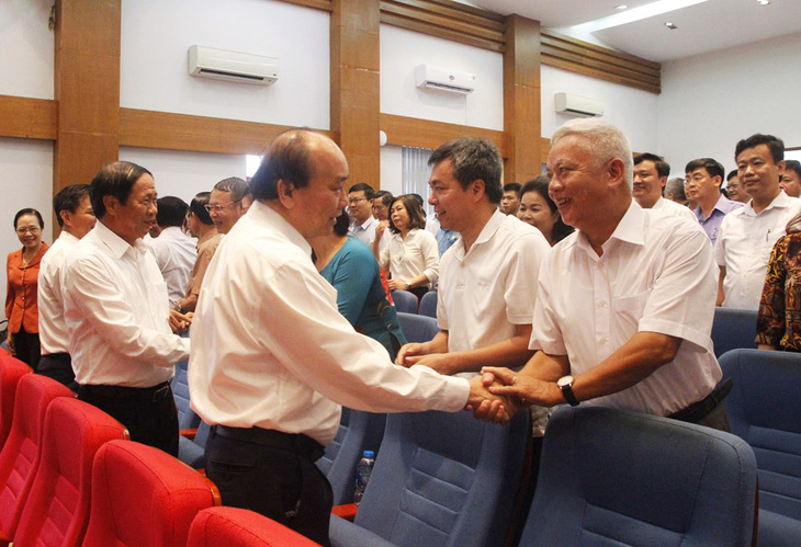 Thủ tướng Nguyễn Xuân Phúc: Chống dịch tốt mà đình đốn các mặt là chưa thành công - Ảnh 1.