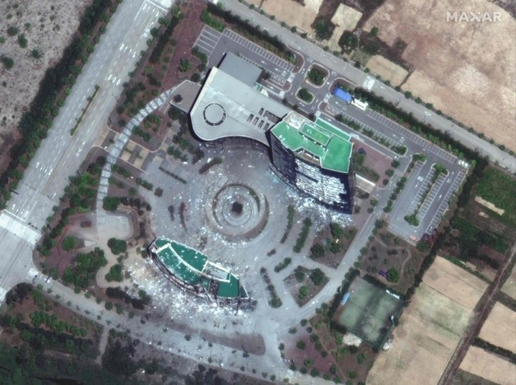 Ảnh vệ tinh cho thấy văn phòng liên lạc chung liên Triều vẫn còn sau vụ nổ khủng khiếp - Ảnh 1.