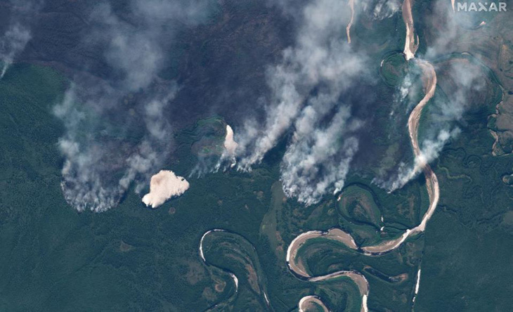Cháy rừng bất thường ở Bắc Cực, lo khí nhà kính tăng vọt - Ảnh 2.