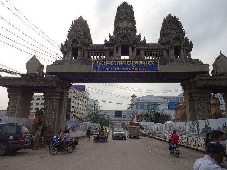 Lào và Thái Lan vẫn đóng cửa biên giới, hạn chế giao thương với Campuchia - Ảnh 1.