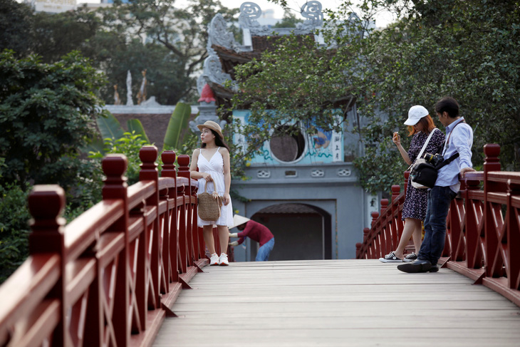 Reuters đánh giá du lịch Việt Nam hồi phục tốt hơn New Zealand - Ảnh 1.