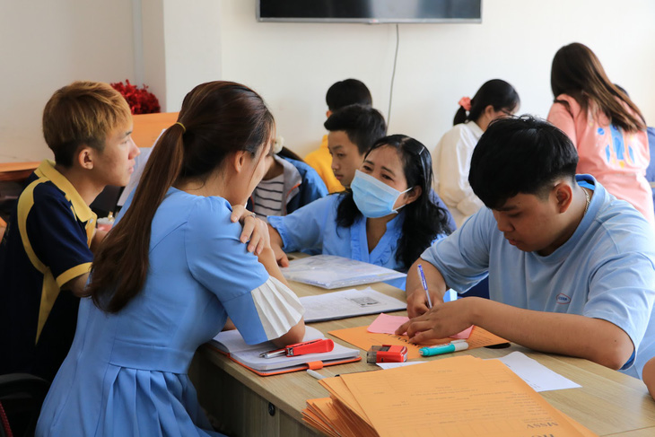 Đại học Gia Định: Nhiều học sinh chọn nhờ học phí thấp - Ảnh 1.