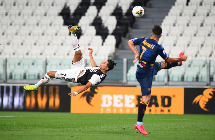 Ronaldo rực sáng, Juventus thắng đậm Lecce - Ảnh 2.
