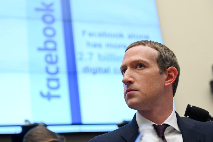Ông chủ Facebook mất hơn 7 tỉ USD vì bị tẩy chay quảng cáo - Ảnh 1.