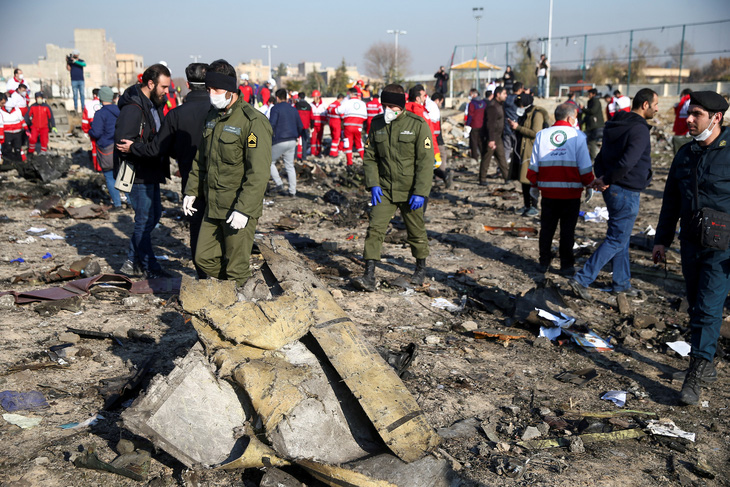 Công tố Iran tiết lộ nguyên nhân máy bay Ukraine bị bắn rơi - Ảnh 1.