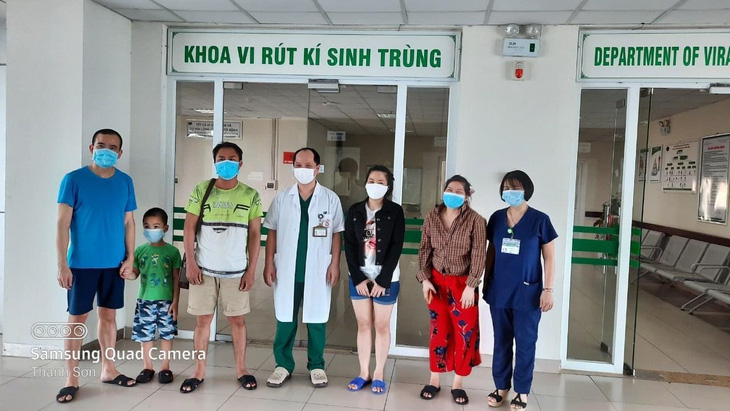 Đánh giá sức khỏe phi công người Anh trước khi xem xét cho về nước vào ngày 12-7 - Ảnh 1.