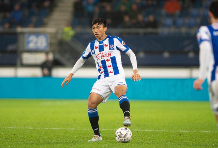 CLB Hà Nội muốn hỗ trợ tiền SC Heerenveen để trả lương cho Văn Hậu - Ảnh 1.