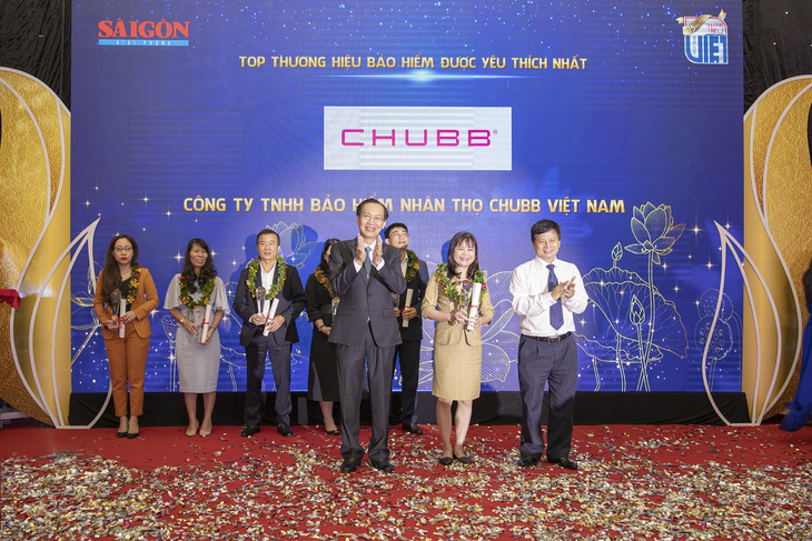 Chubb Life Việt Nam được vinh danh trong buổi lễ ‘Thương hiệu Việt yêu thích nhất’ năm 2020 - Ảnh 1.