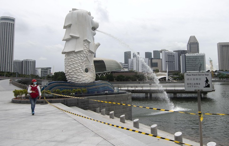 Singapore xét xử 7 người nước ngoài vi phạm giãn cách xã hội - Ảnh 1.