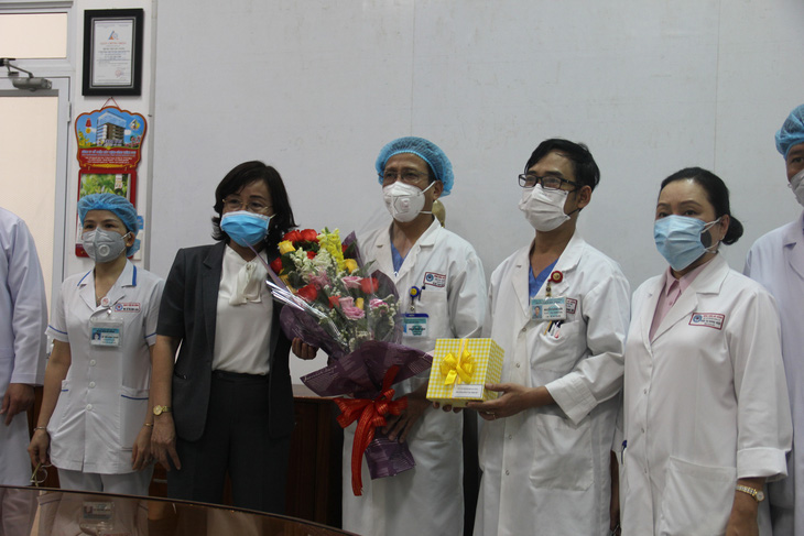Giám đốc Sở Y tế Đà Nẵng xin rút khỏi khen thưởng thành tích chống dịch COVID-19 - Ảnh 2.