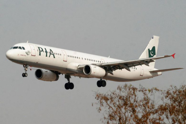 EU đình chỉ hãng bay Pakistan 6 tháng vì bê bối bằng giả và thi hộ - Ảnh 1.