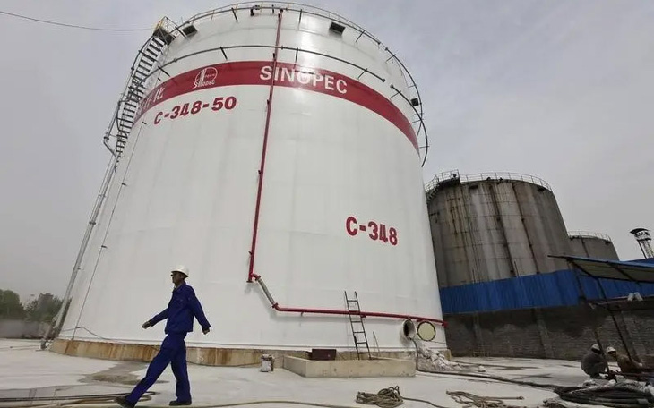 Trung Quốc thành vị cứu tinh của 6 nước sản xuất dầu lớn nhất vùng Vịnh - Ảnh 1.