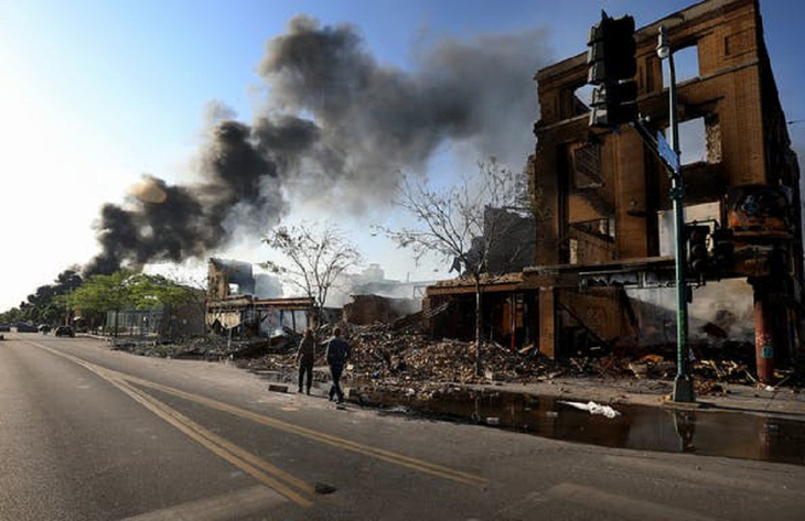 Thành phố Minneapolis thiệt hại ít nhất 55 triệu USD vì bị đập phá và hôi của - Ảnh 2.